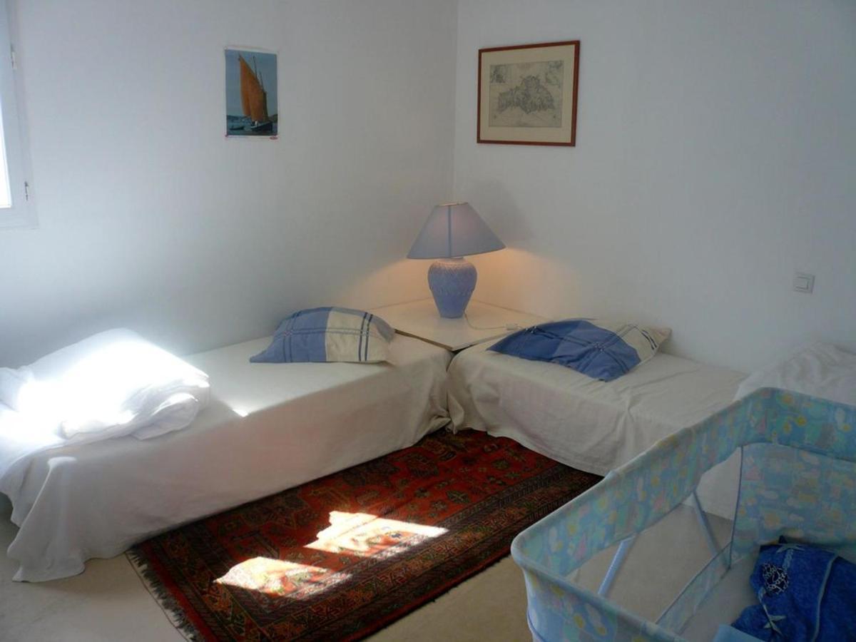 Maison Mitoyenne 3 Ch. Avec Jardin, Terrasse Et Poele A Bois, Proche Du Port De Sauzon, Animaux Ok - Fr-1-418-160 Zewnętrze zdjęcie