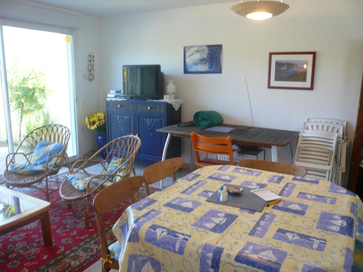 Maison Mitoyenne 3 Ch. Avec Jardin, Terrasse Et Poele A Bois, Proche Du Port De Sauzon, Animaux Ok - Fr-1-418-160 Zewnętrze zdjęcie